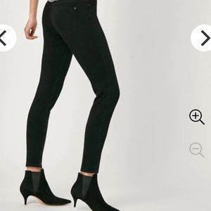 Mavi Jeans distressed black high waisted!